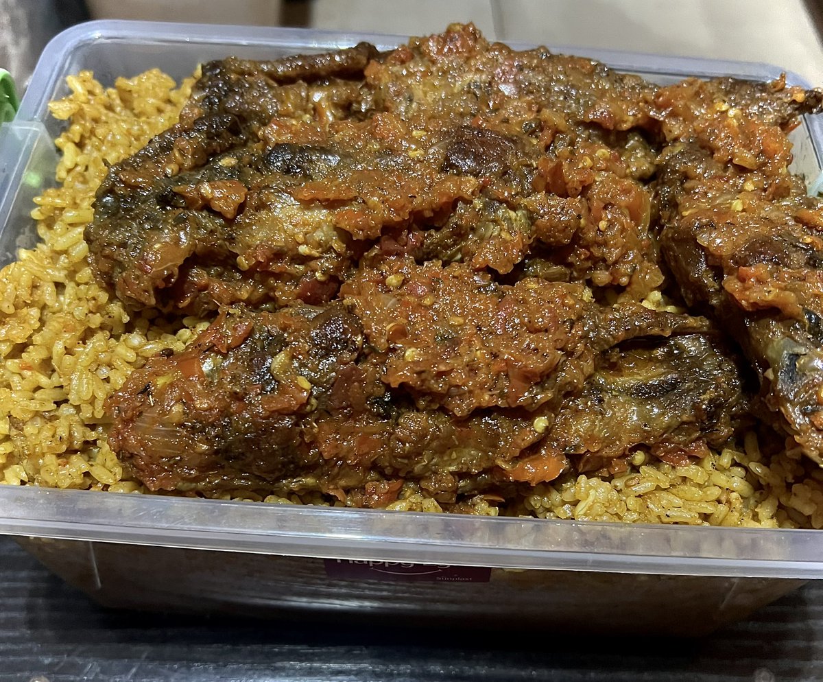 Maleeeekaahh's tweet photo. Good morning beautiful people. I’m a food vendor in Lagos. If this comes up on your TL, please repost, patronize and tell your friends about my business. Thank you 🙏🏿 https://t.co/897jb5HWA6