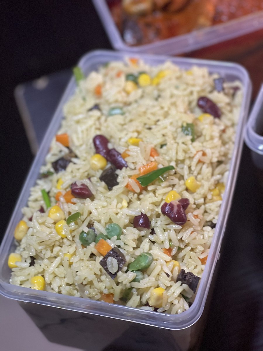Maleeeekaahh's tweet photo. Good morning beautiful people. I’m a food vendor in Lagos. If this comes up on your TL, please repost, patronize and tell your friends about my business. Thank you 🙏🏿 https://t.co/897jb5HWA6