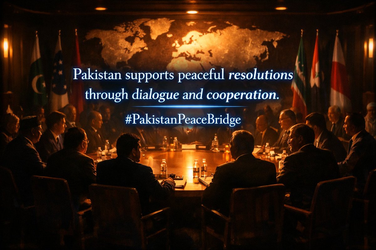 #PakistanPeaceBridge
پاکستان نے سفارتکاری کے میدان میں ایک اہم اور مثبت کردار ادا کیا ہے، جہاں اس نے مختلف فریقین کے درمیان مکالمے اور بات چیت کے مواقع فراہم کیے۔ مشکل اور حساس حالات میں پاکستان نے ہمیشہ امن، مفاہمت اور علاقائی استحکام کو فروغ دینے کی کوشش کی ہے۔ مذاکرات اور