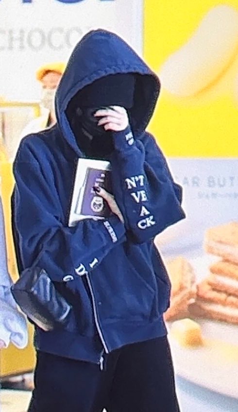 nwray:.🦋 tweet media