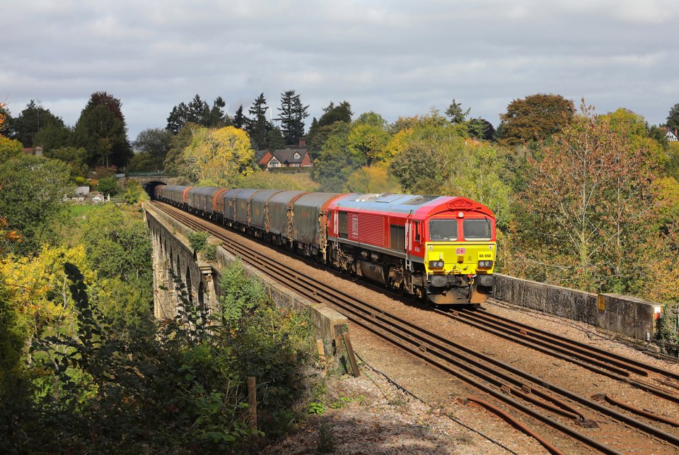 RAIL's tweet image. Must be driven by customers: new freight study aims to help Welsh freight growth
railmagazine.com/news/must-be-d…