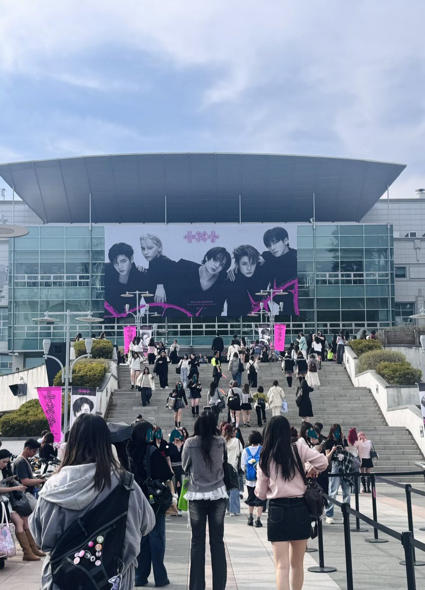 문유🌙 ‎ tweet media