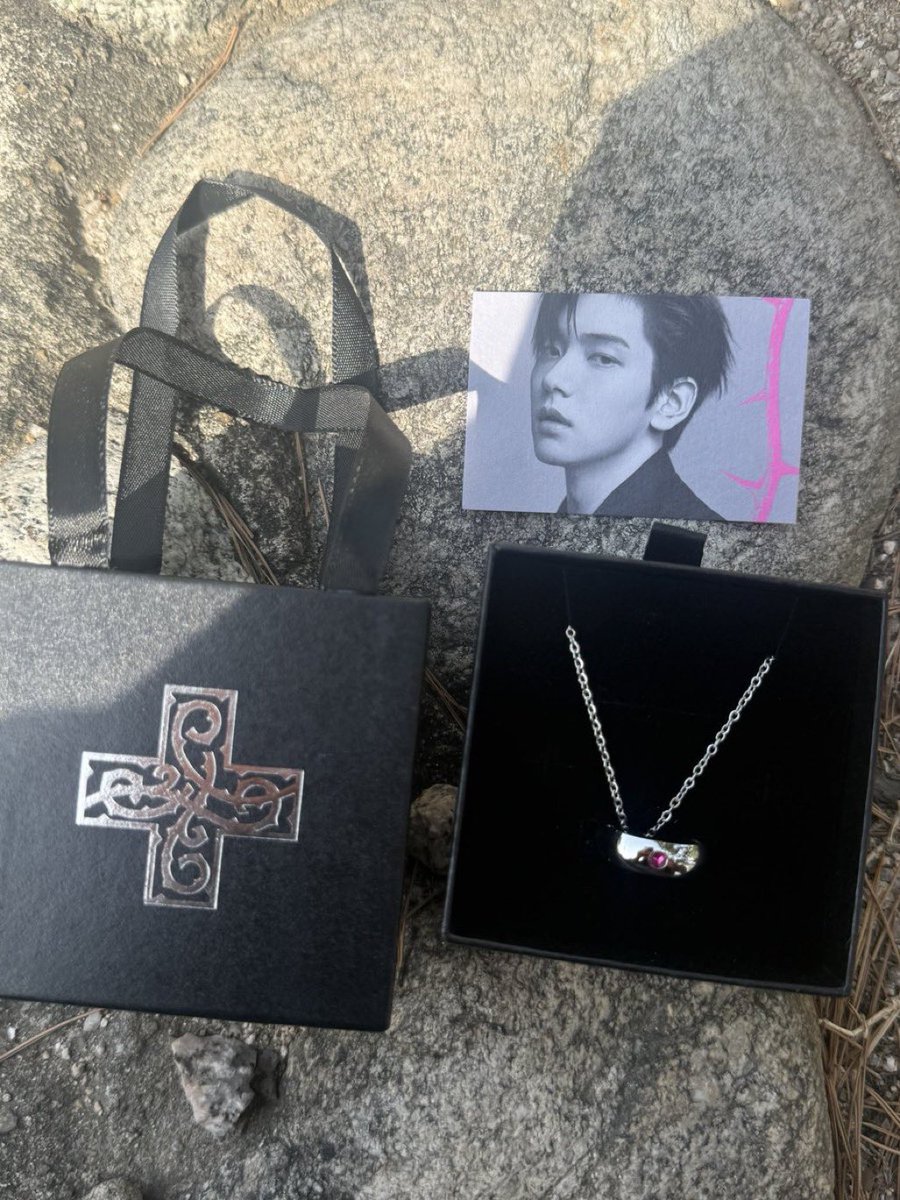 christine ✮ tweet media