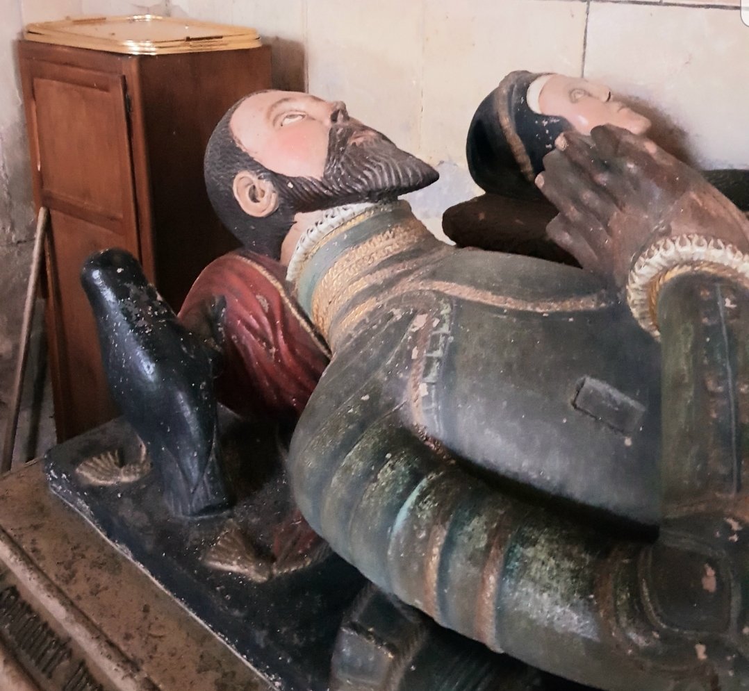 IsabelMathiasPR's tweet image. "God Feeds the Ravens" is the Corbet family motto. 
Sir Richard Corbet (died 1567) and his wife. St Bartholomew Church, Moreton Corbet. 
 #Shropshire 
#MonumentsMonday