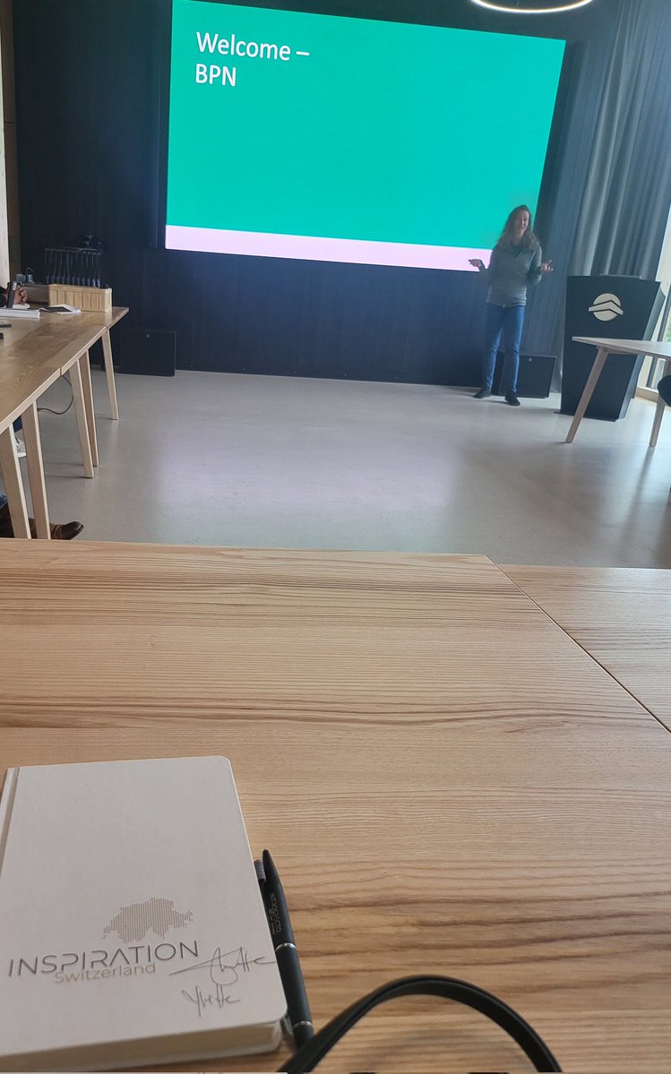 HYvette Marvella ✍️ tweet media