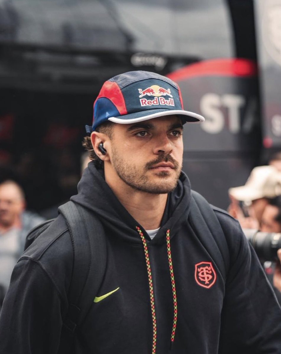 Grec Ahki tweet media