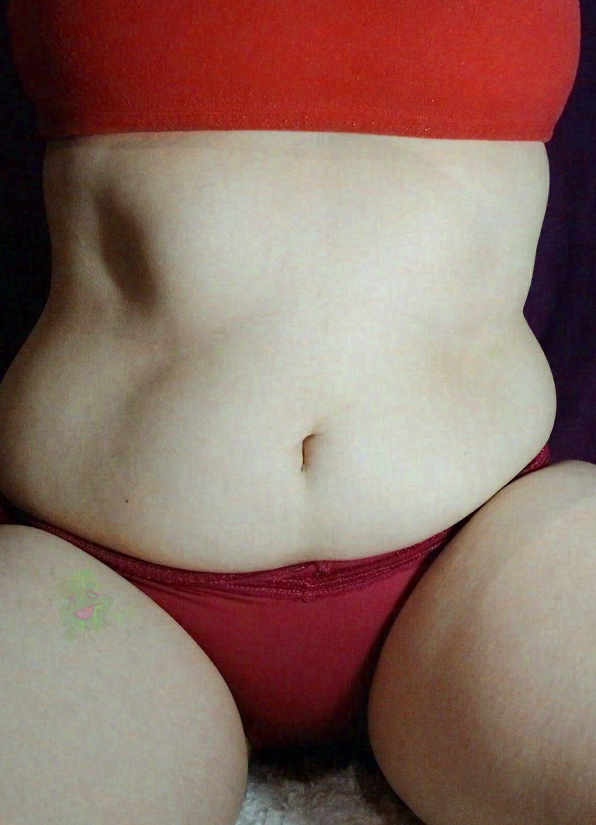 ickyl0v3's tweet photo. ♡ soft tummies are the best 🥰 ♡
taking these pics made me miss my bellybutton ring so much 😭 need to get a new one eventually! #belly #bellybutton #chubby #plussize #fetish #tummy #underwear https://t.co/nNznwHTt4B