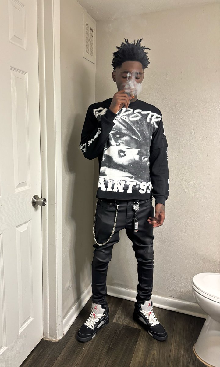 🦇 tweet media