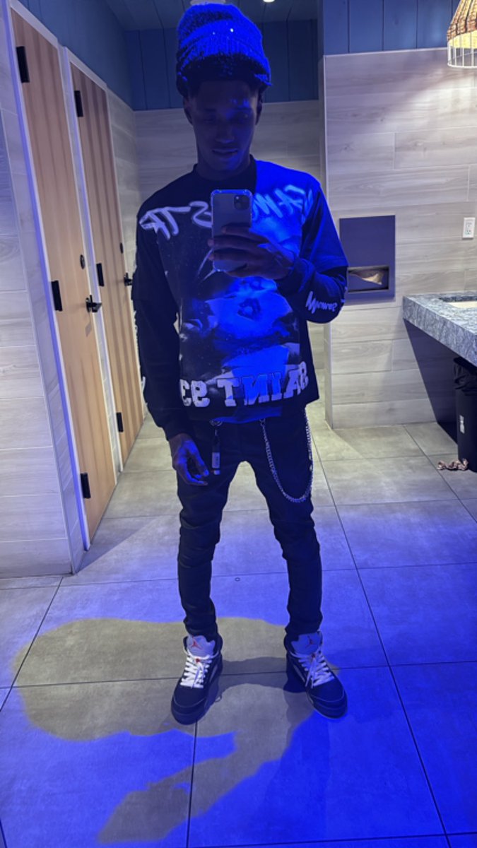 🦇 tweet media