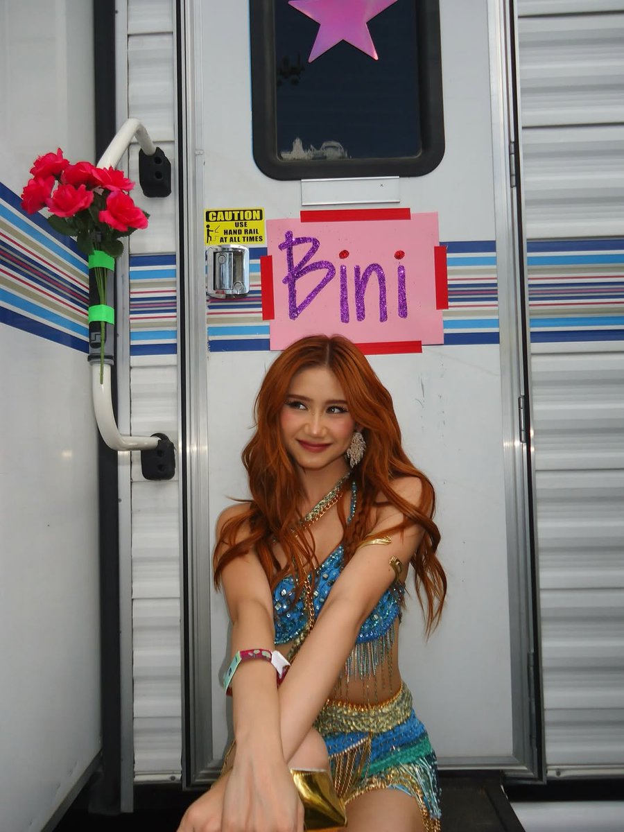 Blanchyyyyy's tweet photo. SABI NA SHEENA EH IKAW TALAGA SI BLOOM NG WINX!! https://t.co/dr5uP57And
