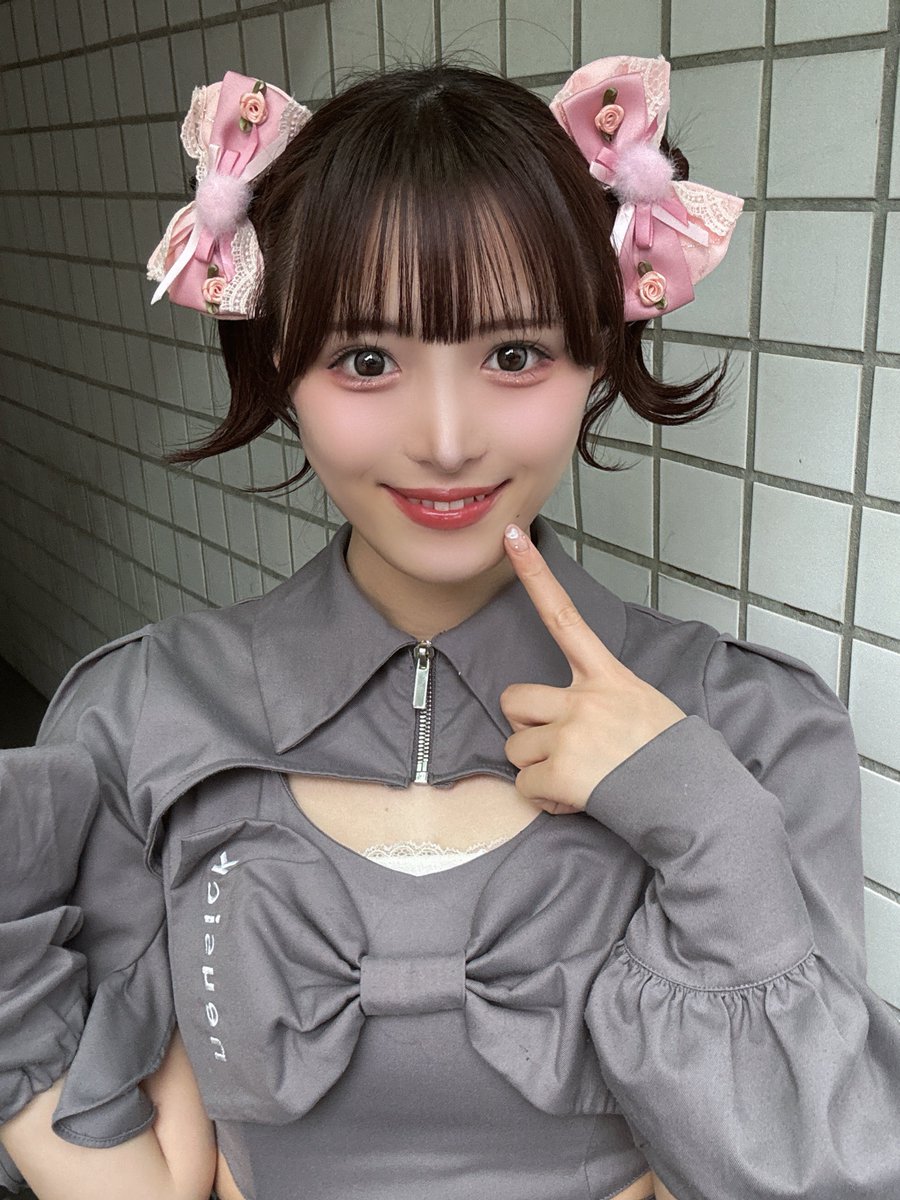 ひなり tweet media