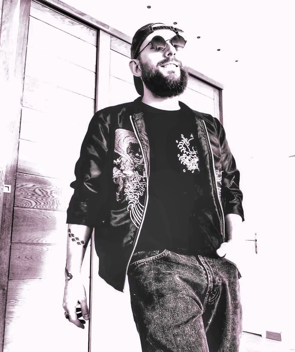 Roi Corbeau tweet media