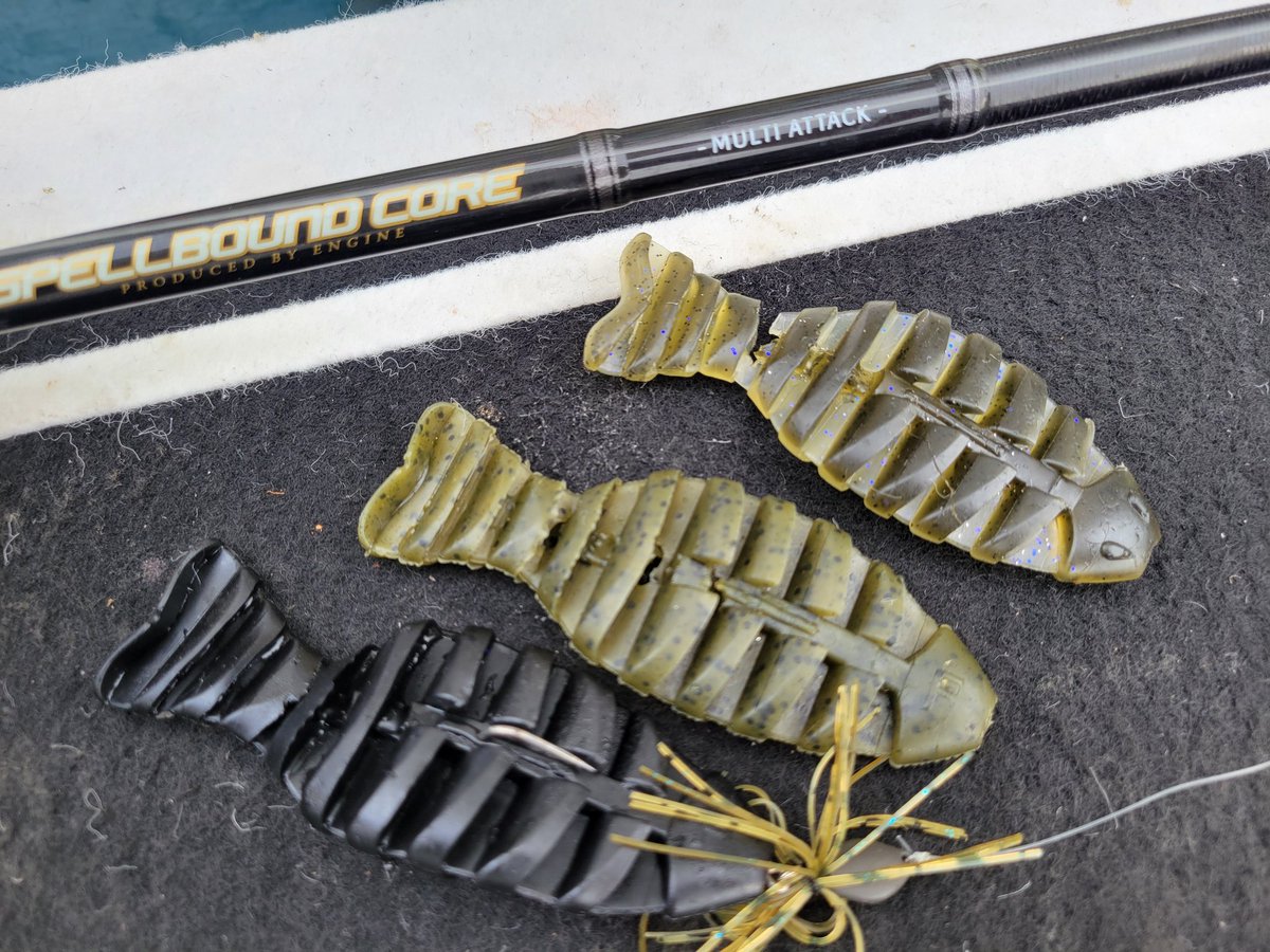 E06201127's tweet image. 今日はバイトシーンがたくさん見れました😆
デロフラ4の発売は5月です☀️
#上野沼
#engine 
#デロフラ