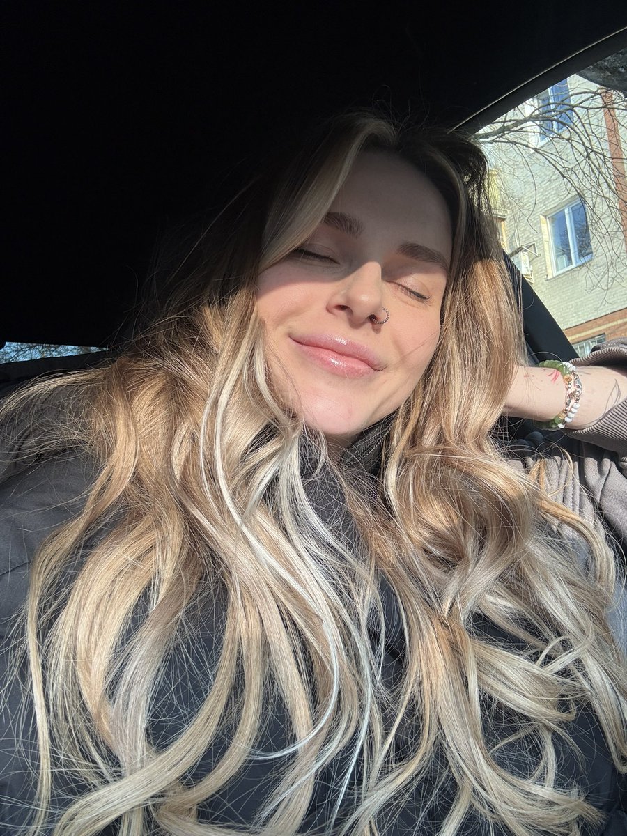 Настасік tweet media