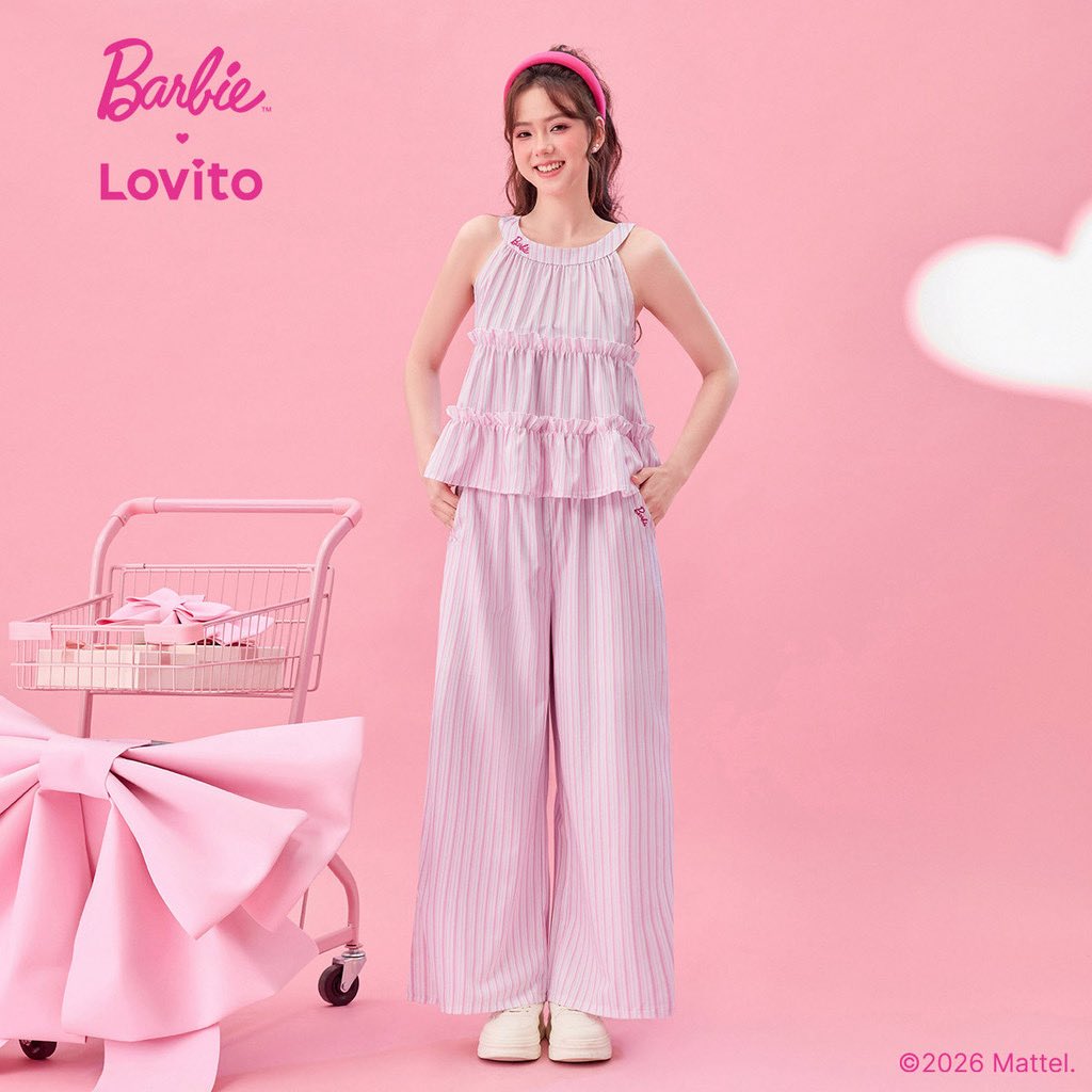 LokPi54842's tweet image. Barbie x Lovito 💗✨
เซ็ตชมพูสุดคิ้วท์ หวานละมุนเหมือนตุ๊กตา
ดีเทลระบาย + ผ้าพริ้ว ใส่แล้วสดใส น่ารัก x100💕

🛒 s.shopee.co.th/8V4xnLDpZp

#barbie #lovito #loveformonster #สินค้านำเข้า #เสื้อผ้านำเข้า #ชุดเวียดนาม #ลุคคุณหนู #เที่ยวคาเฟ่ #OOTD #outfit #saisabai #ส่งฟรี #พร้อมส่ง