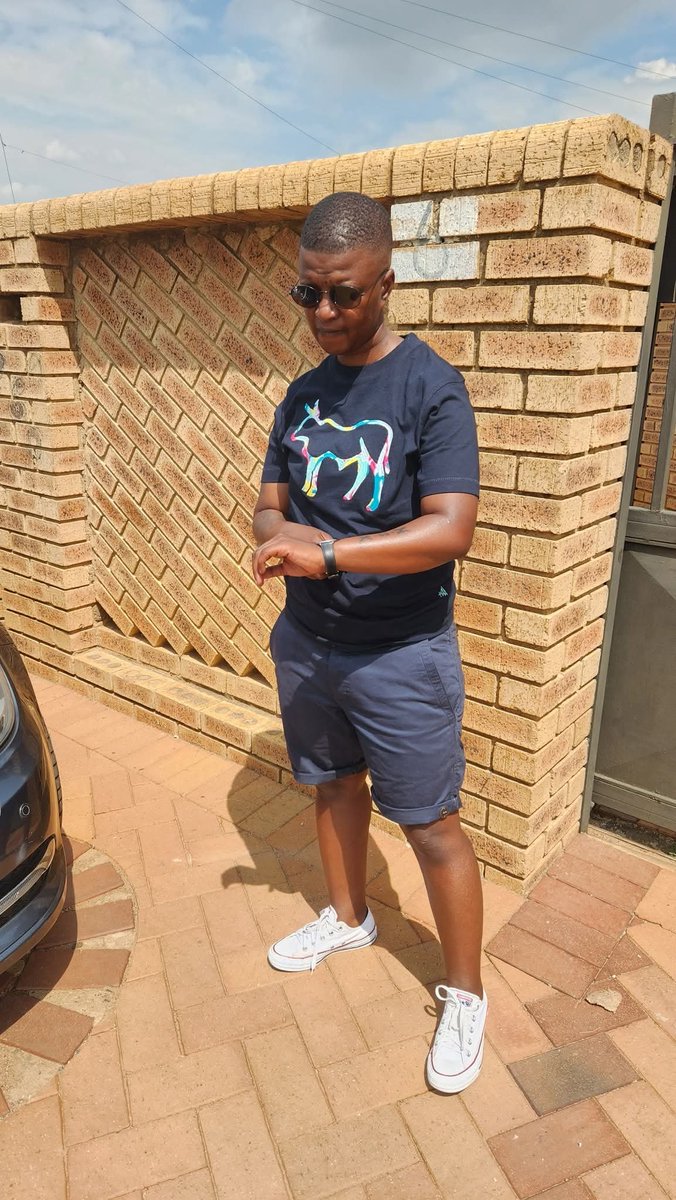 Rebone Tau tweet media