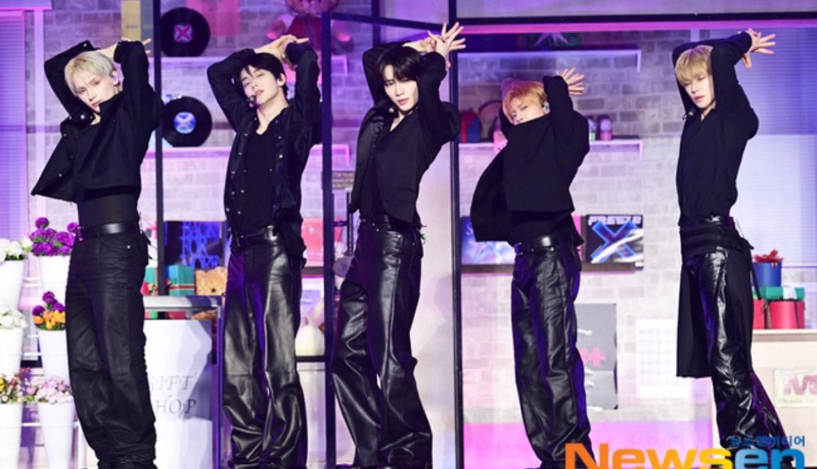 Maryam 𖣂 tweet media