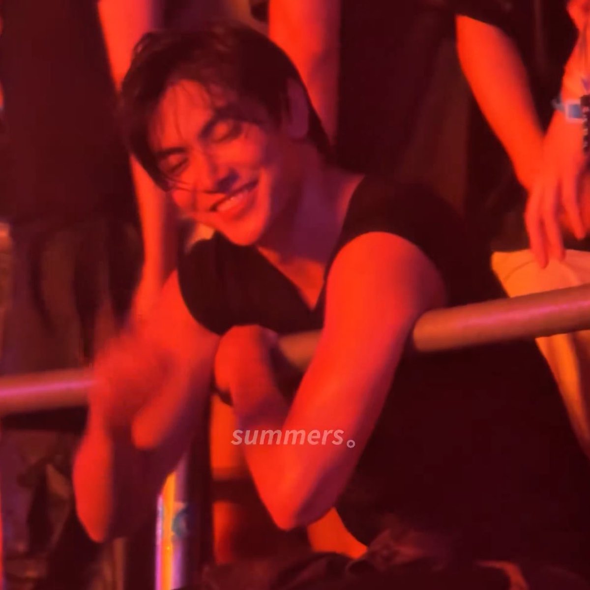 en εїɞ tweet media