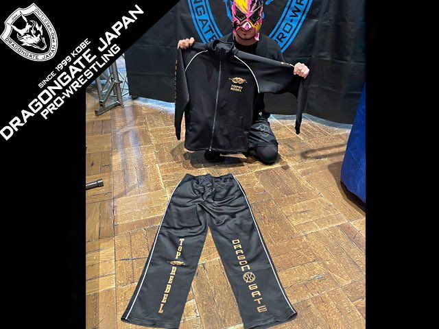 dragongate_pro's tweet image. 【#問題龍 選手愛用品オークション情報】
落札金の一部はチャリティとさせて頂きます。

auctions.yahoo.co.jp/jp/auction/g12…

#DRAGONGATE #Prowrestling