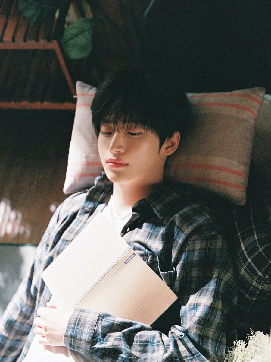 CRAVITY OFFICIAL tweet media