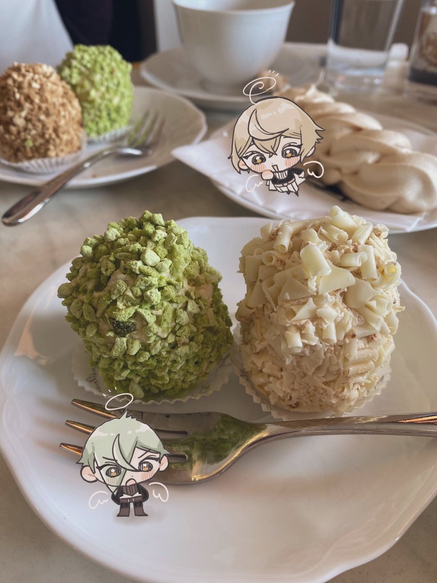 arugapink's tweet photo. ずっと気になってた神楽坂のメルベイユを食べに行ってきた〜🇫🇷
狙ってなかったけど概念色を頼んでて並びににっこり✌️ https://t.co/CVUAunDbxD