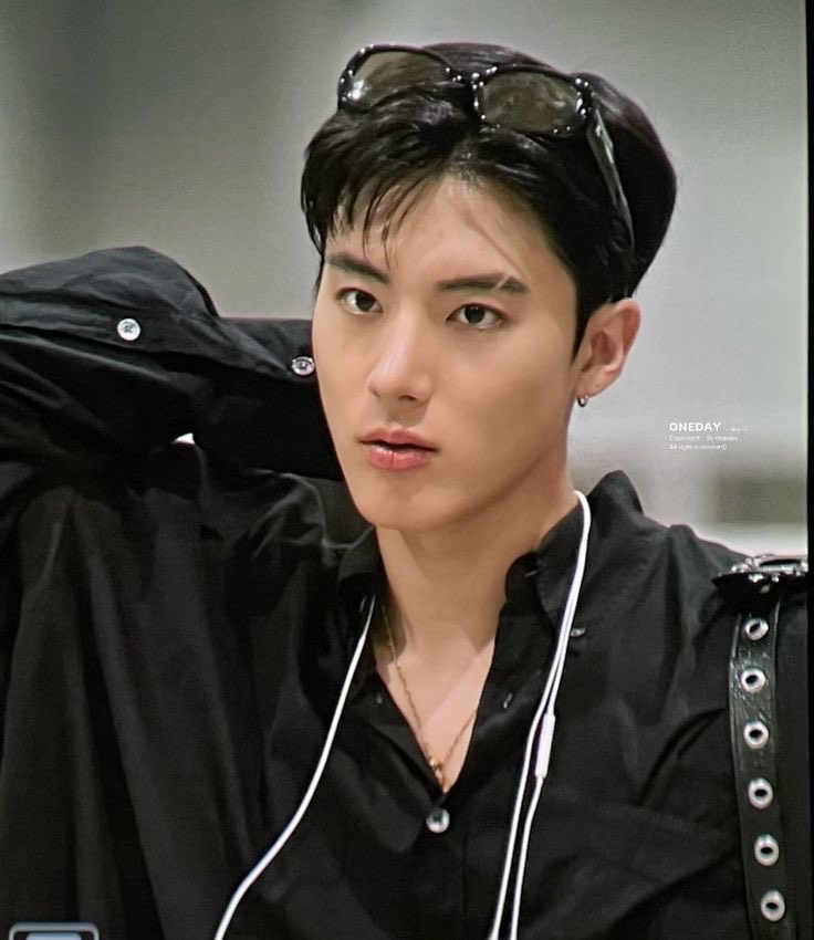 this style suited him so good, the face card on another leve