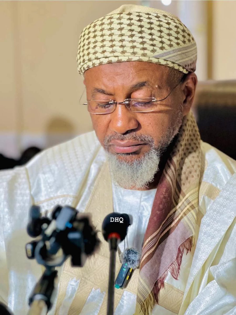 Hon. Red Pen ❗️ tweet media