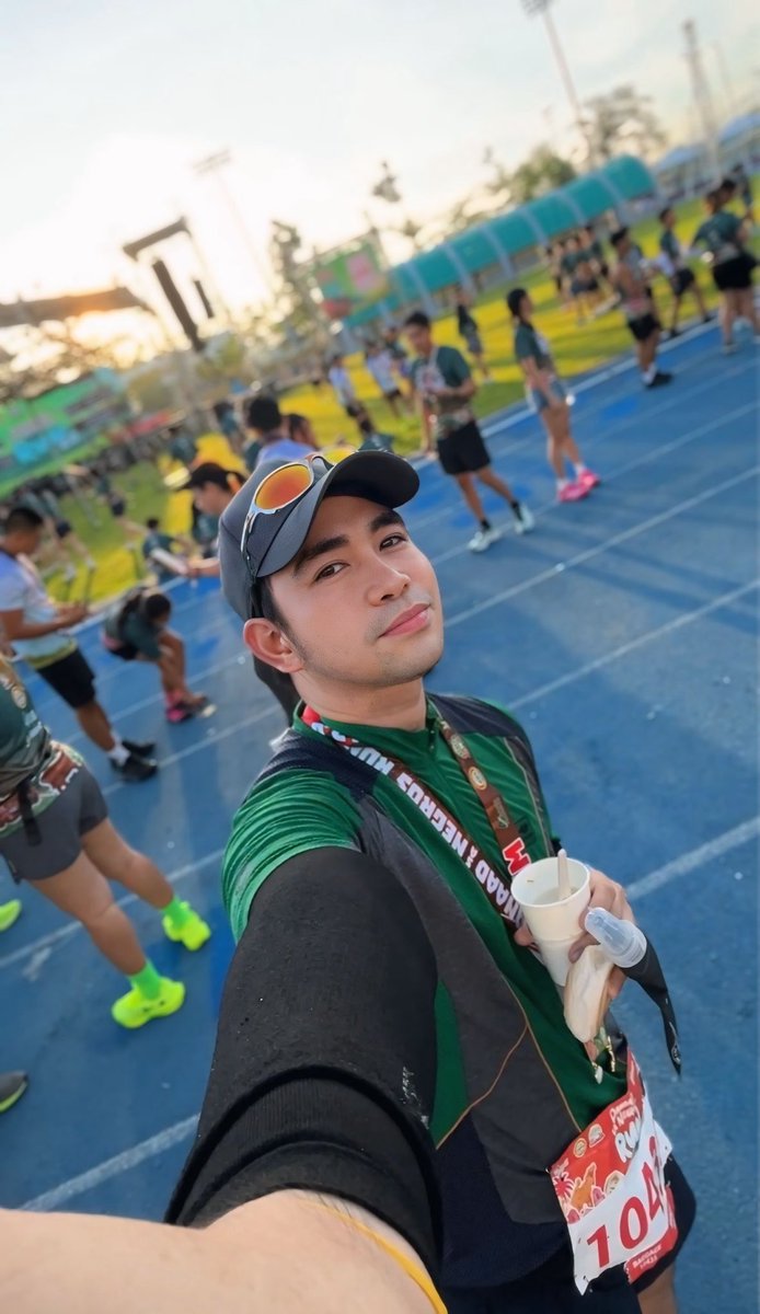 HeyItsEngrJay's tweet photo. 10K PR unlocked, ano tara? 🏃 iloilo x BCD 
#PanaadsaNegrosRun2.0 https://t.co/cpXKpMVeni