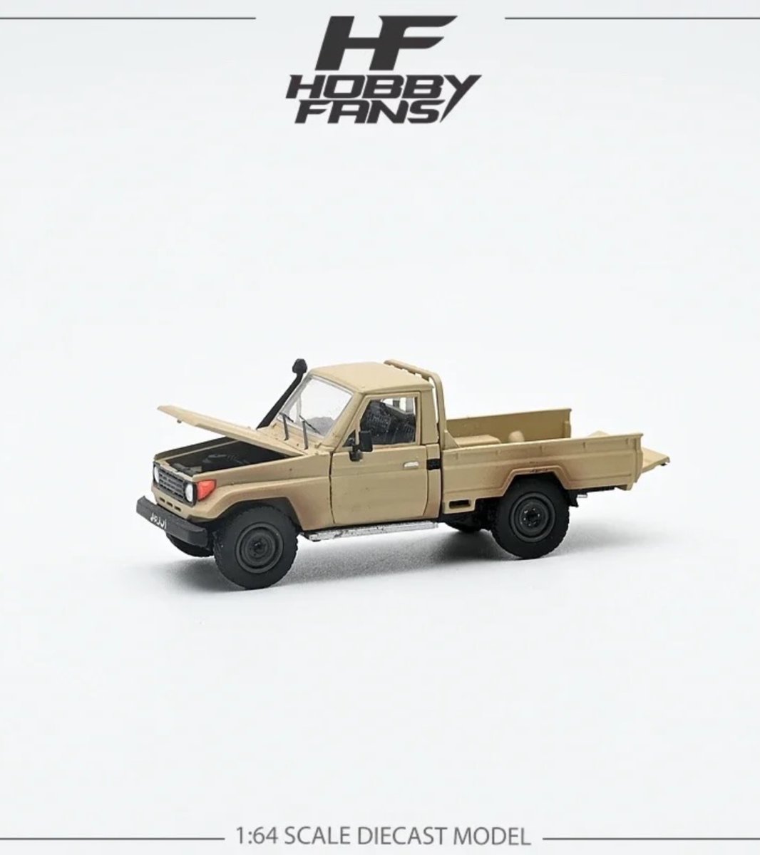 GRJ79K's tweet image. 納車されました、が、、、
75を注文したら79が来たでござるの巻😂

これがChinese Qualityでしょうか？😁

👈😎私が注文したクルマ
納車されたクルマ😂👉

中国人を信用した私がバカだったと言えばそれまでですが、商品が違うよ！ってメールしてみました😁

#Toyota #LandCruiser75 #LandCruiser79