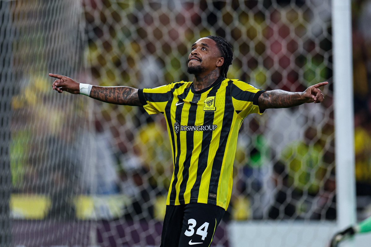 عمرو tweet media