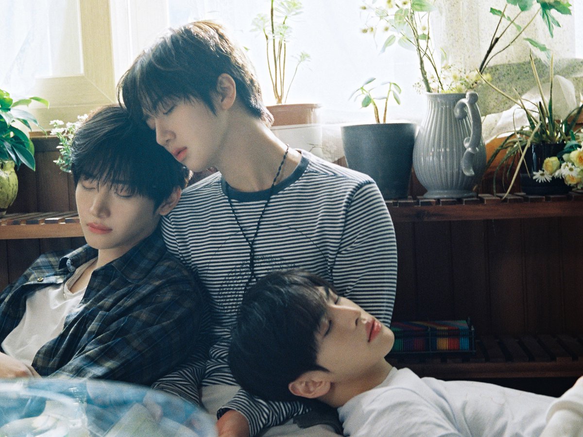 CRAVITY OFFICIAL tweet media