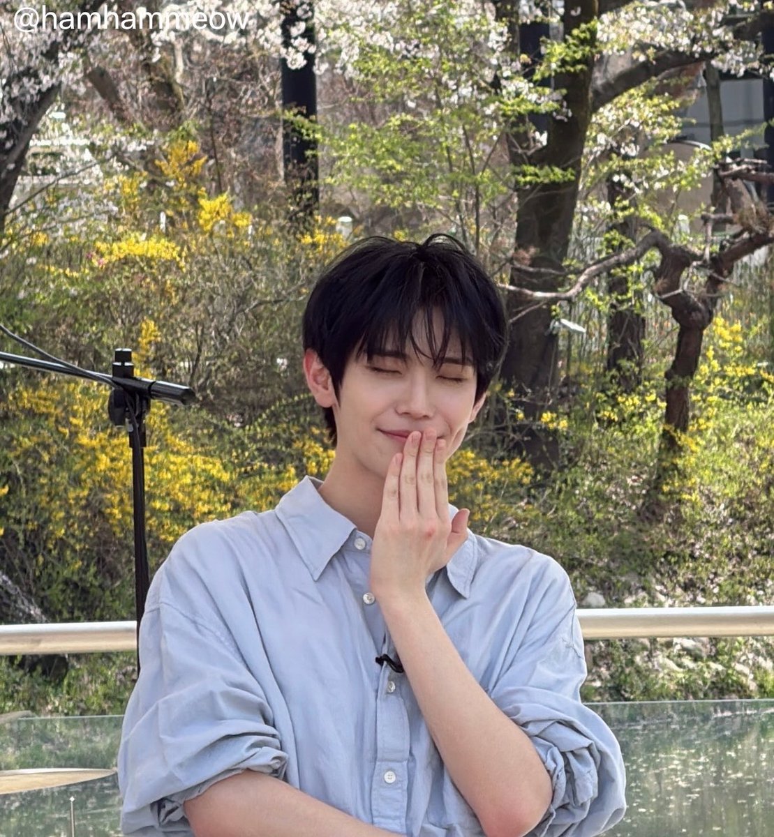 해미._. tweet media