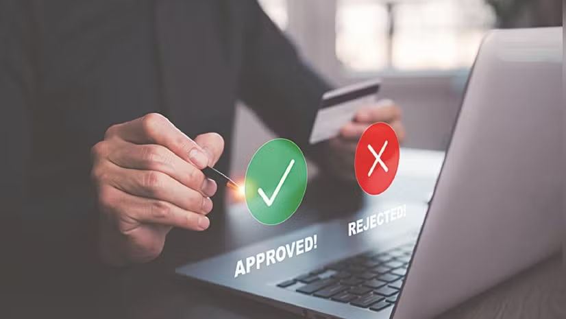 bsindia's tweet image. #Creditcard approvals may tighten as #banks turn cautious amid market volatility; lenders likely to raise scrutiny on credit scores, income stability and repayment behaviour, with new-to-credit users facing stricter filters.

#PersonalFinance 
mybs.in/2g5MfTB