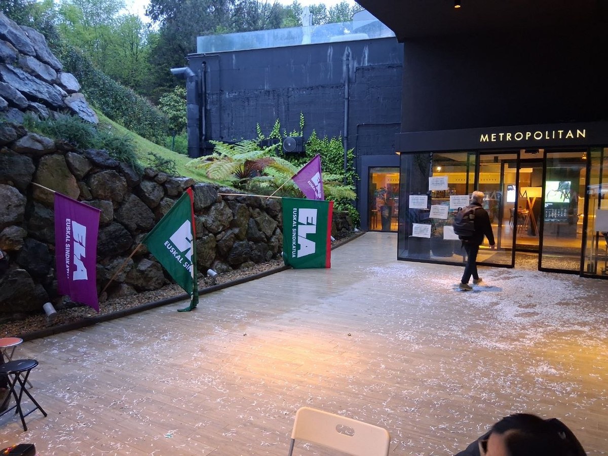 ELA_Sindikatua's tweet image. #METROPOLITAN (DONOSTIA)
✊ELAk #greba mugagabea hasi du
📲labur.eus/avdep4ay
.
✊ELA da comienzo a una #huelga indefinida 
📲labur.eus/laarjaoe