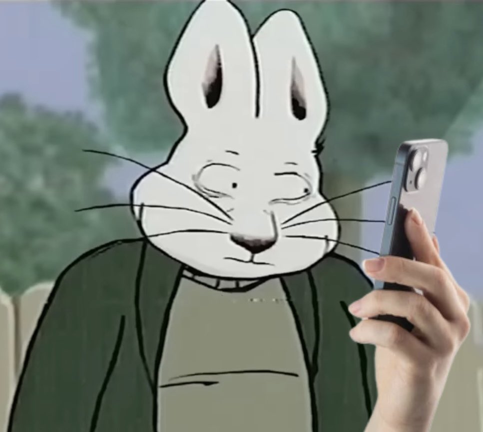 Powerpuff1997's tweet image. NEW REACTION IMAGE DROPPED ‼️🚨🗣️

Fred saw the qrts and replies about him..

#maxandruby #maxandruby0004