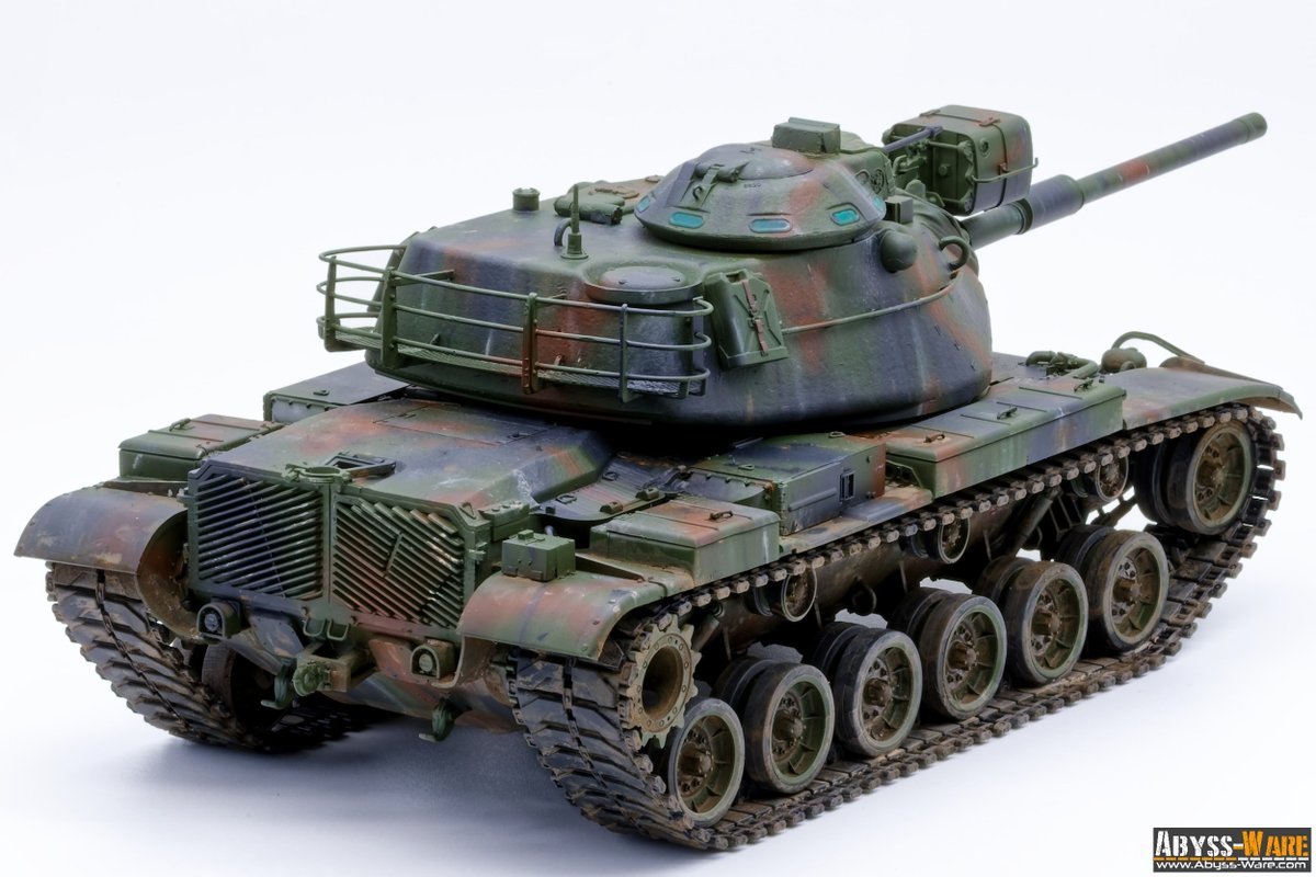 AbyssWare's tweet photo. M60 A1 NATO colors - Takom 1/35 kit https://t.co/gx9ybcrErH