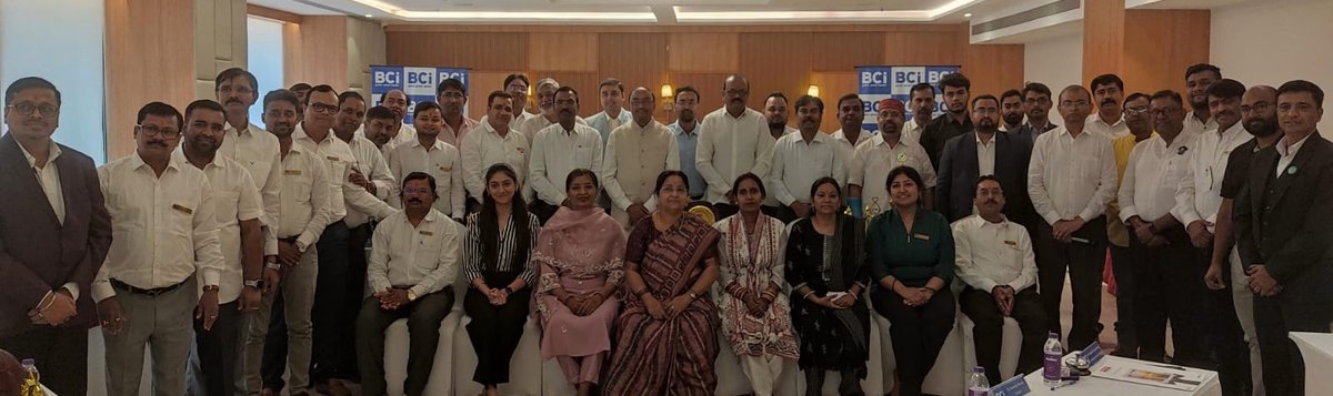 AaryaaNewsIndia's tweet image. बीसीआइ प्लेटिनम की बैठक में नई कार्यकारिणी ने संभाला पदभार।

पूरी जानकारी दिए हुए लिंक पर ➡️ aaryaanews.com/jharkhand/the-…

#AryaGroup #AaryaaDigitalOtt #AaryaaNews