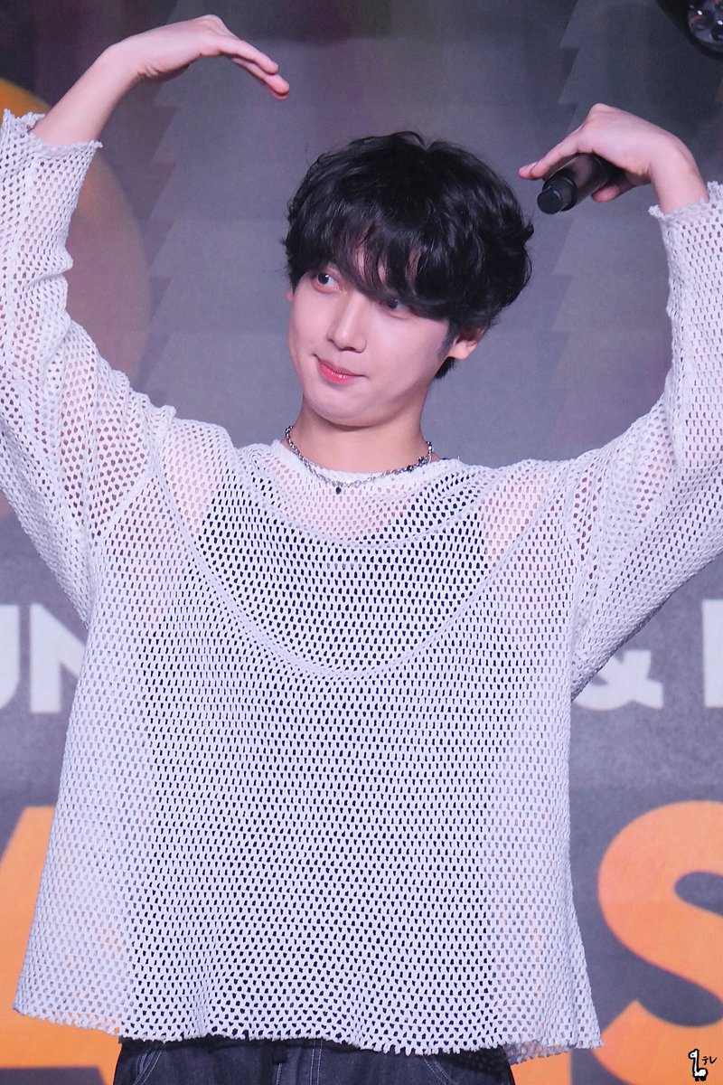 tere_asuka's tweet image. 2026.04.03
#BOYFRIEND #YOUNGMIN &amp;amp; #KWANGMIN SPECIAL LIVE EVERYDAY IS FINE DAY

📍#iBIG_Hall  

#보이프렌드 #ヨンミン #영민 
#쌍둥이 #双子

@YM_950424