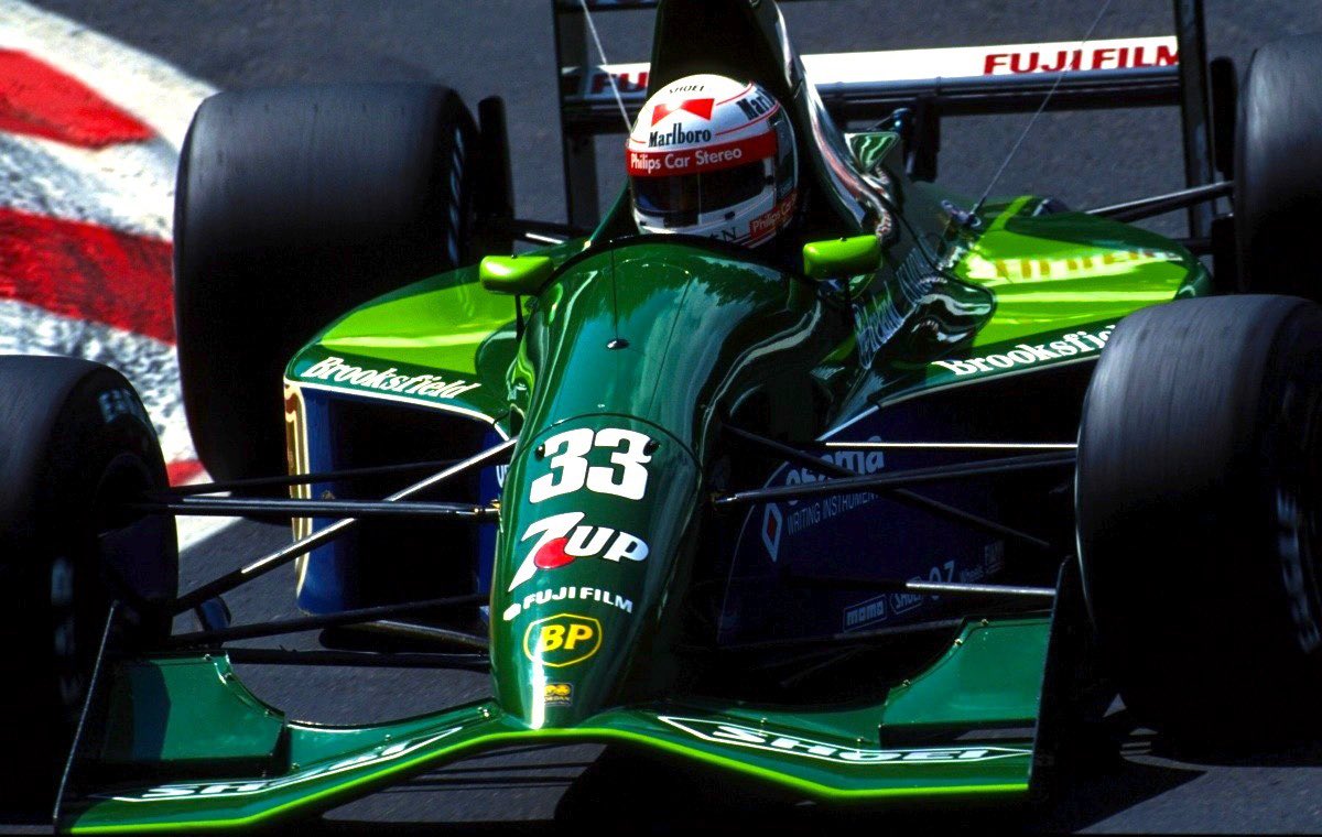 春野 十字架 tweet media