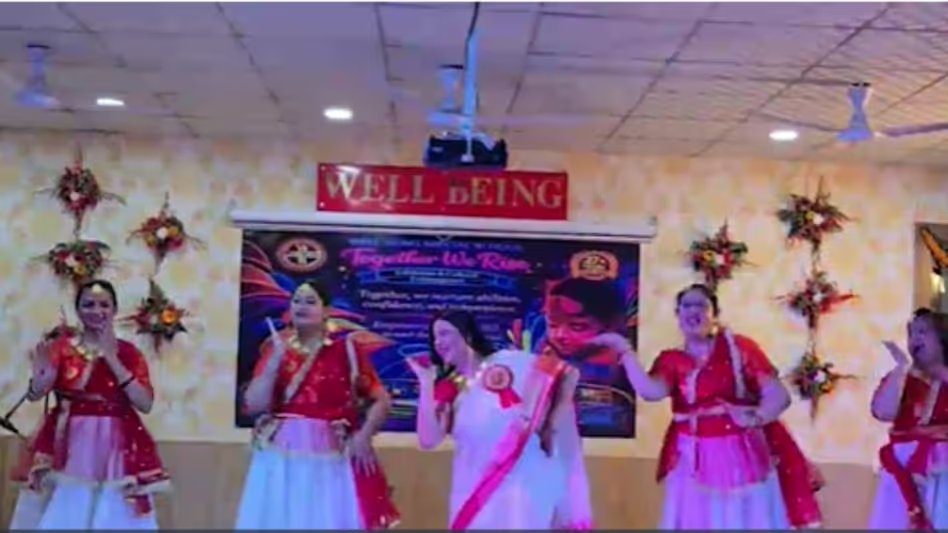 GoodNewsToday's tweet image. इंदिरापुरम स्कूल में ‘Together We Rise’ कार्यक्रम, विशेष बच्चों ने दिखाई प्रतिभा और आत्मविश्वास की उड़ान

#Ghaziabad #School #AnnualDay #Campaign 

पूरी खबर पढ़ें - tinyurl.com/bdd67k54