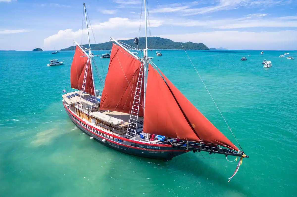LiveaboardCom's tweet image. 🐠 25% OFF Thailand Master in May &amp;amp; June! Dive Richelieu Rock, Koh Bon &amp;amp; Hin Daeng with Nitrox, rebreather support &amp;amp; diver-designed comfort 🇹🇭 Book now:
liveaboard.com/diving/thailan…
#thailanddiving #liveaboard #divingdeals