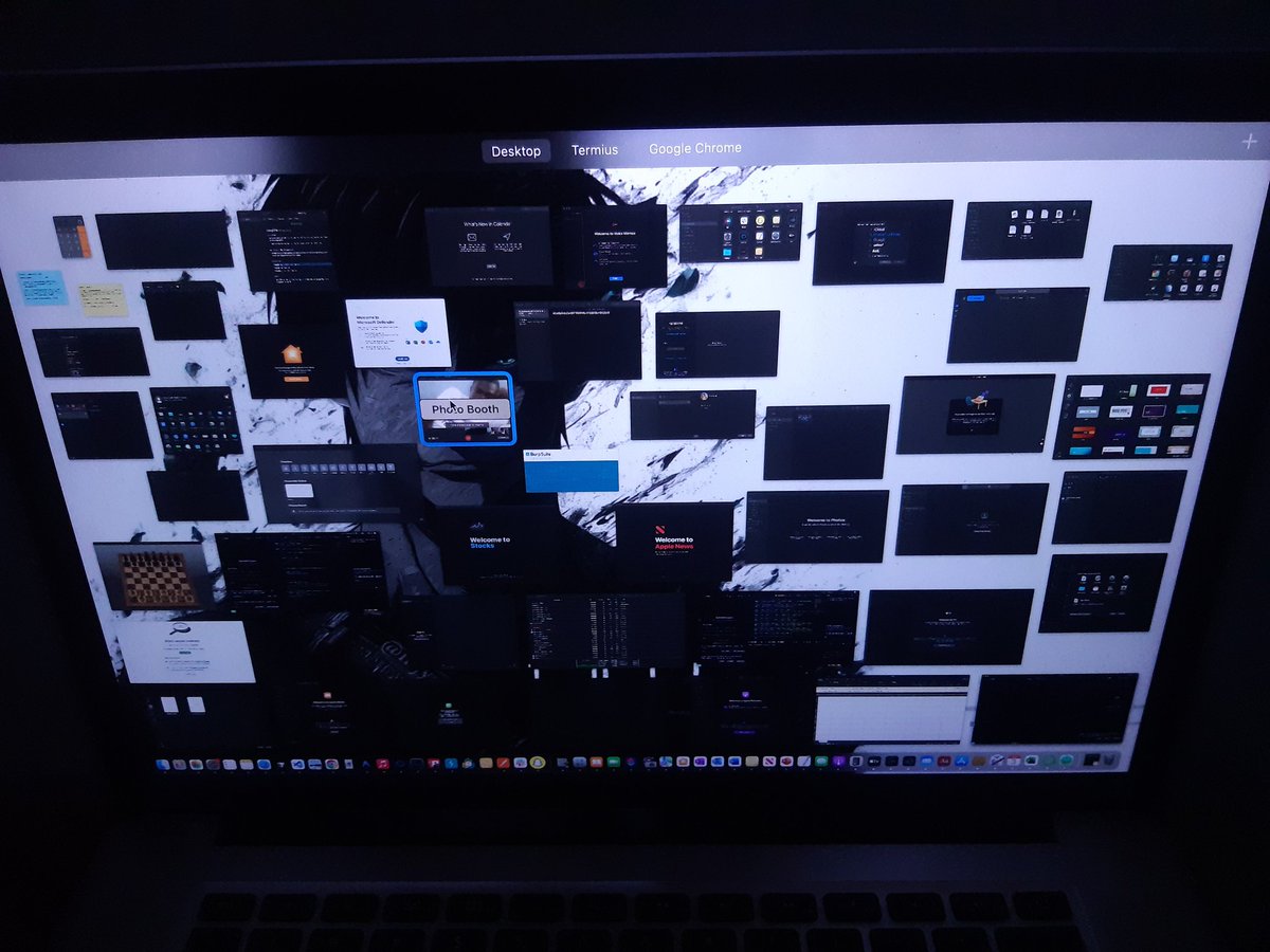 zeemscript's tweet photo. Something windows users can't do 🤣 https://t.co/x1IbB99w20