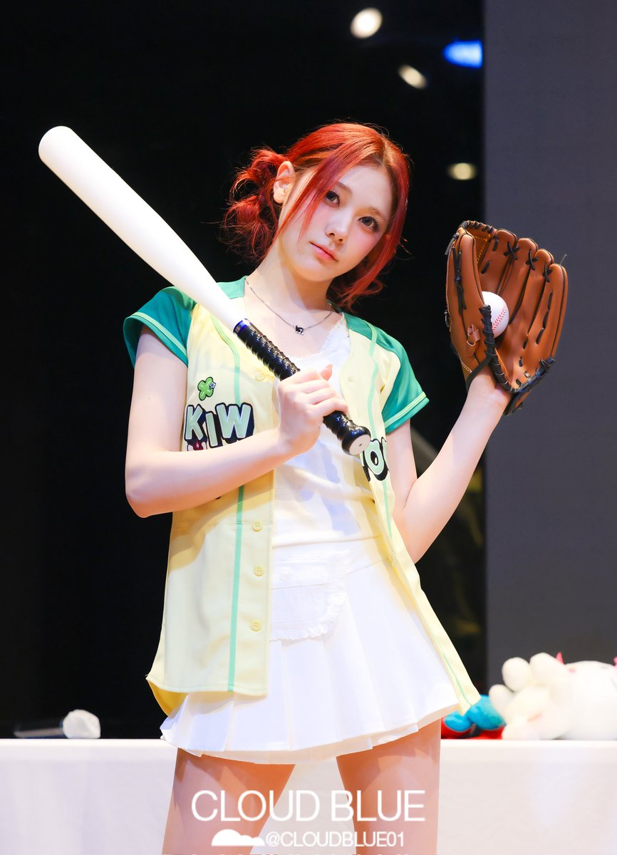 260412 오드유스
ODD YOUTH
예음
#오드유스 #예음 #YEEUM