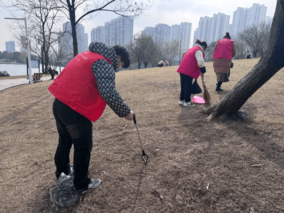 Daniel Yurin tweet media