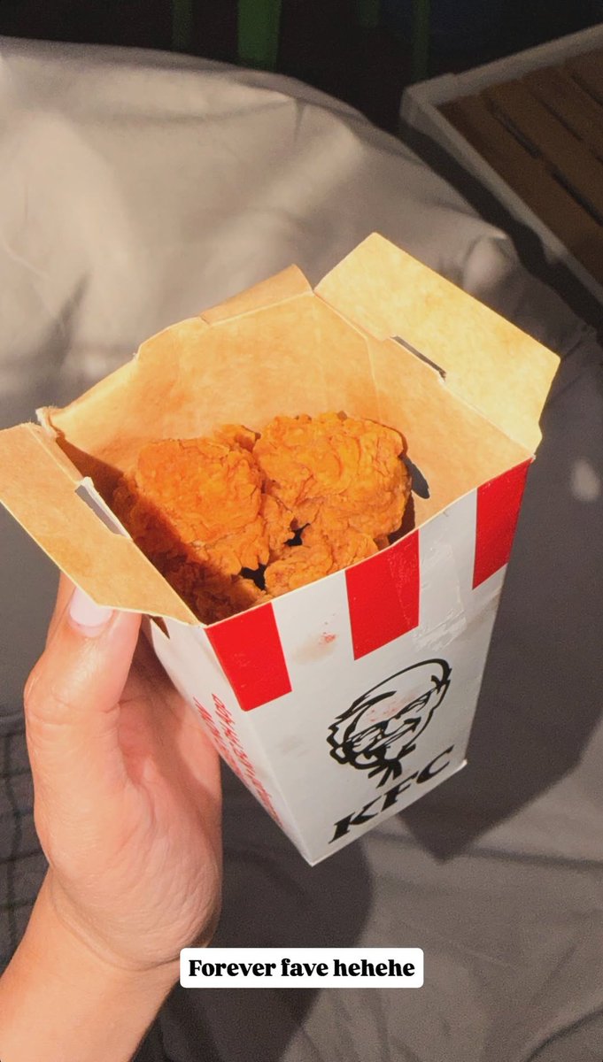KBforever0326's tweet photo. ©️ bernardokath IGS update

#KathrynBernardo x KFC ❤️ https://t.co/eQa4wjgNag