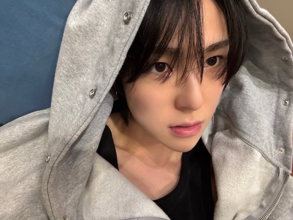 ᶜʳᵒᵖ tweet media