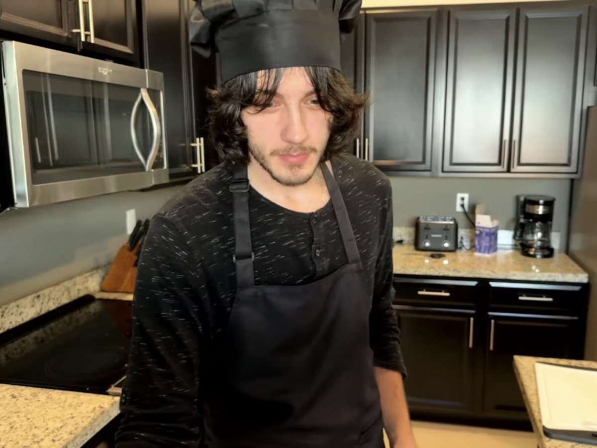 NICHE mari tweet media