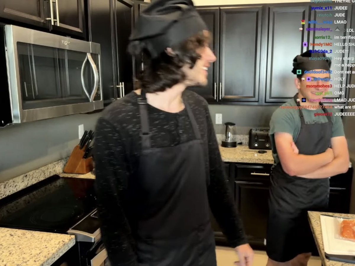 NICHE mari tweet media