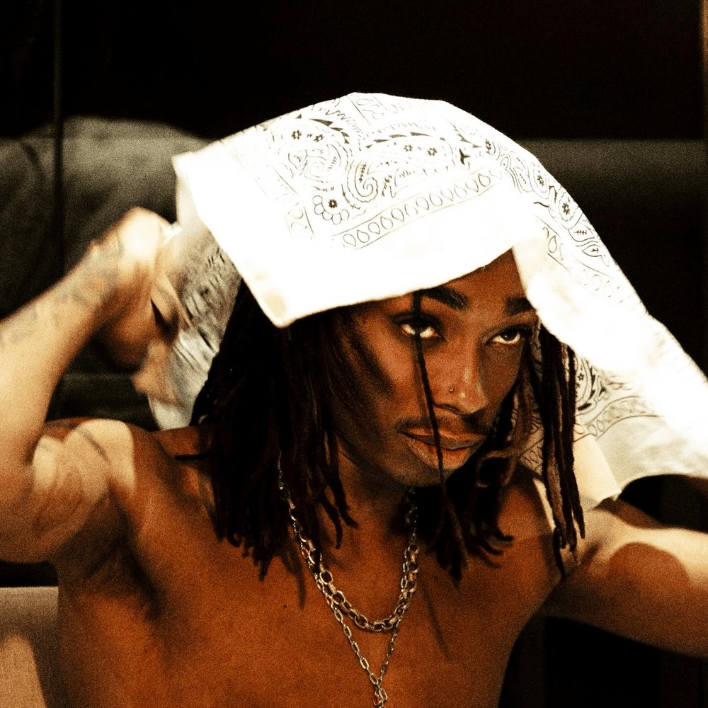 duduwav's tweet photo. Hoje o cantor Phl Notunrboy está fazendo 19 anos 🥳 https://t.co/O3pbluUY8c