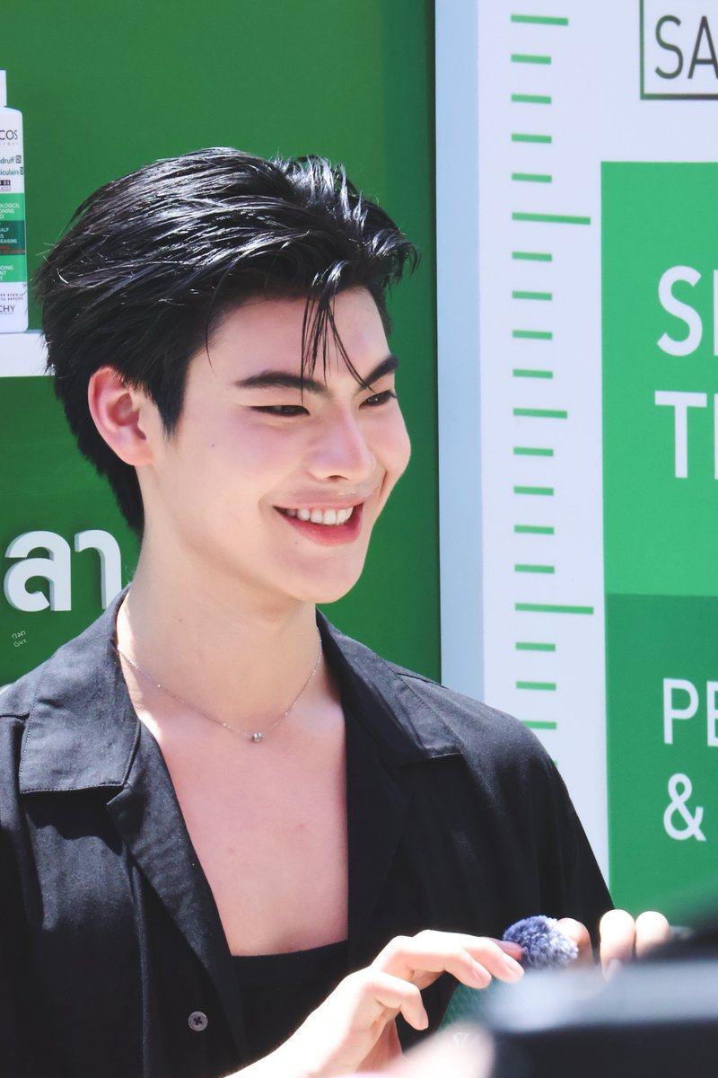 gravitysnap03's tweet image. 📸 130426  ; 🦁

                หนุ่มตี๋ยิ้มหวานเจี้ยบ 🫠

 ˚◞♡  ⃗ #tthi_eks , @tthi_eks ◡̎
🎀   #VichyDercosxThee

             ⸌☻ັ⸍ #Gravitysnap 🫧